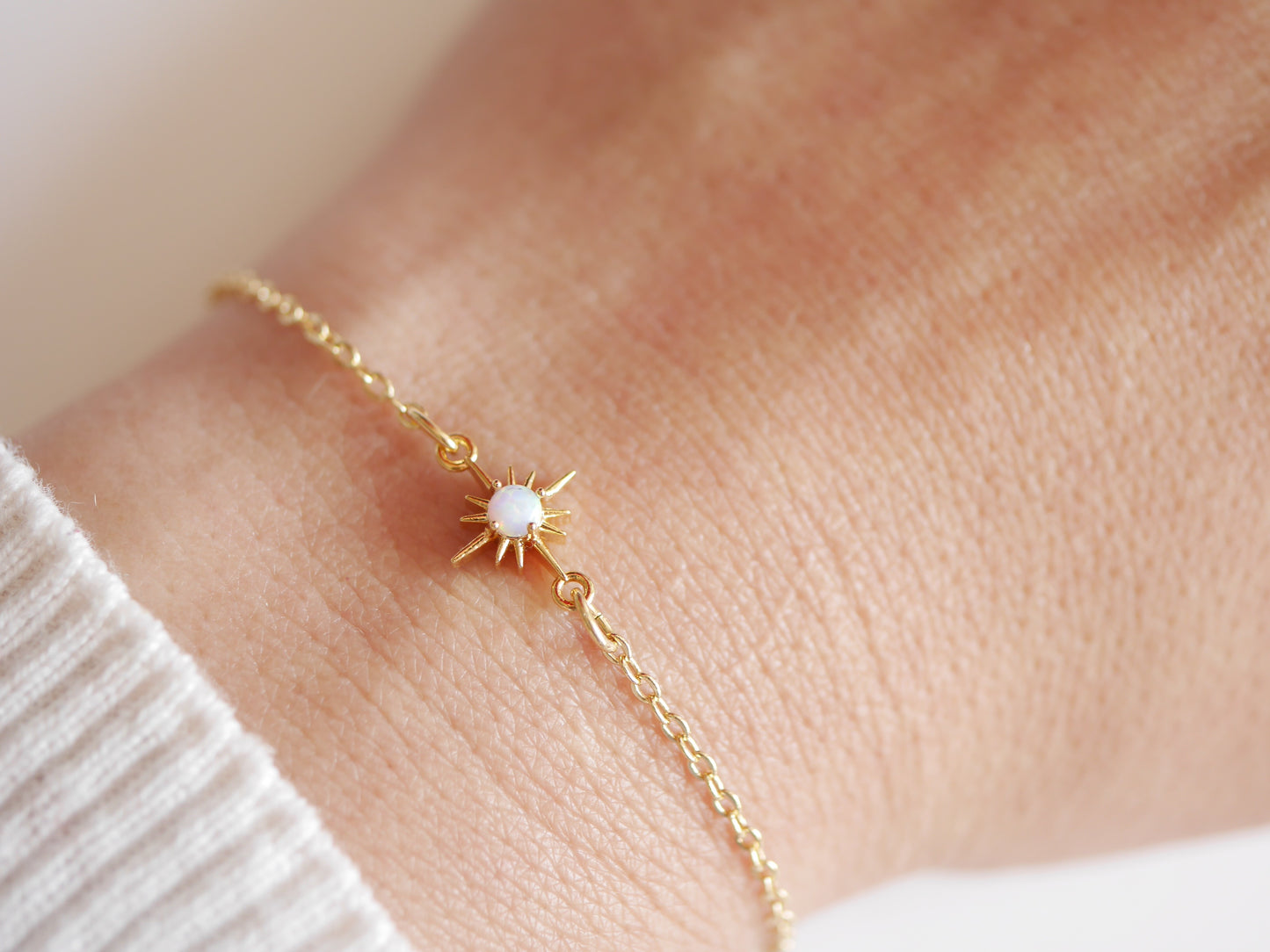 Bracelet Soleyne - Etoile - Pierre opale blanche irisée - Plaqué Or