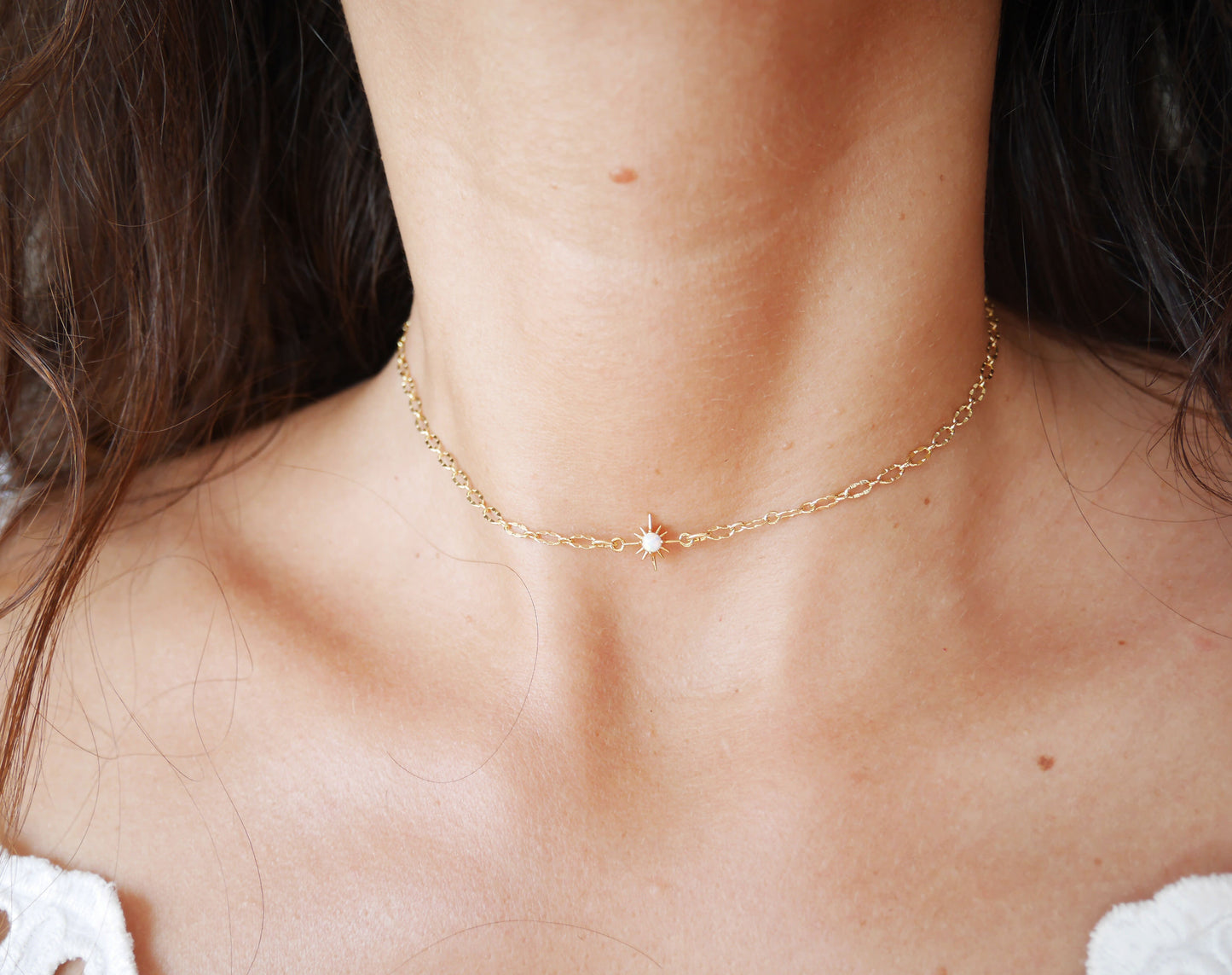 Ras du cou Soleyne - chocker - Etoile - Pierre opale irisé - Plaqué Or