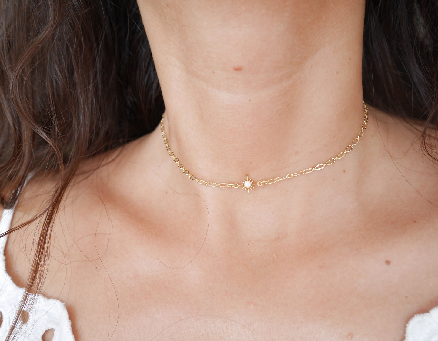 Ras du cou Soleyne - chocker - Etoile - Pierre opale irisé - Plaqué Or