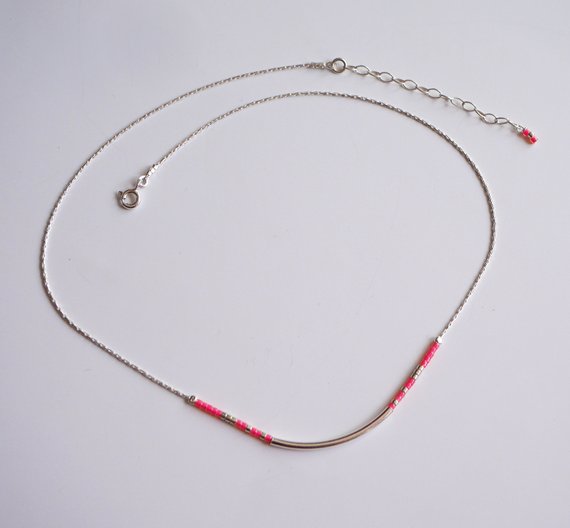 Collier Azalée - Perles Miyuki rose fluo - Chaîne serpent - Tube Argent 925