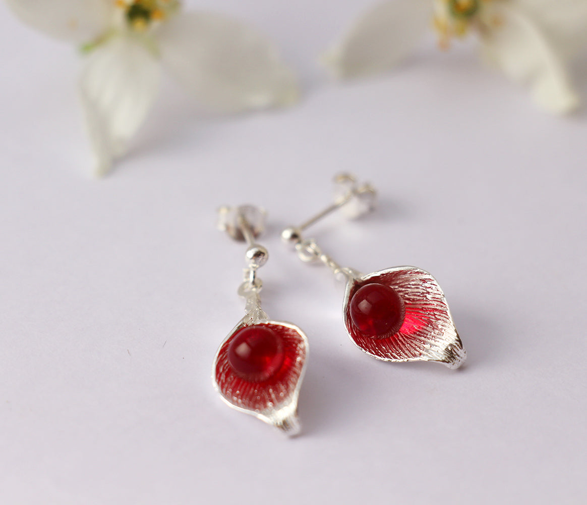 Boucles d'oreilles Arum Rouge - Perles goutte de verre rouge - Argent 925