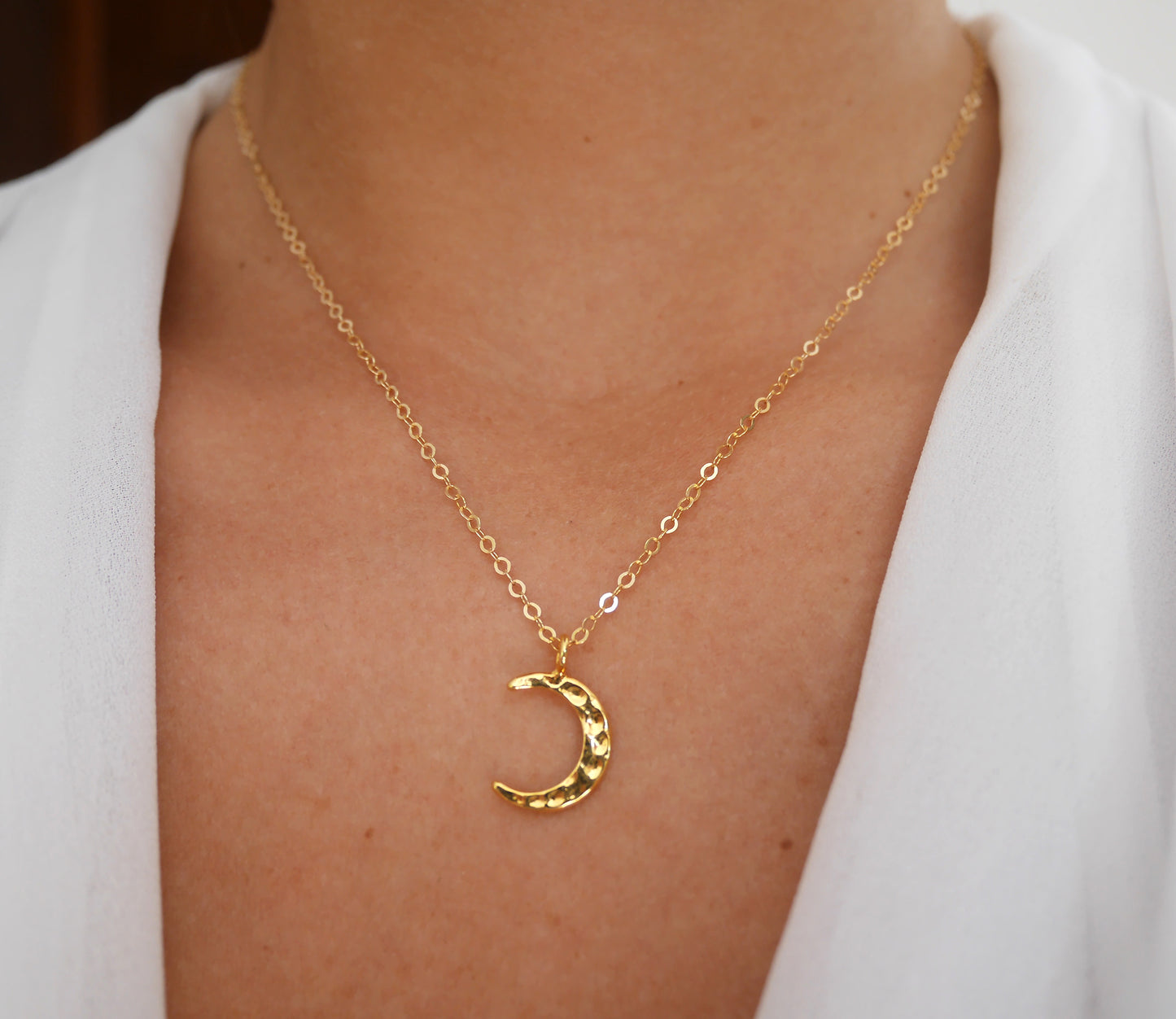 Collier Moon - Croissant de lune martelé - Plaqué Or