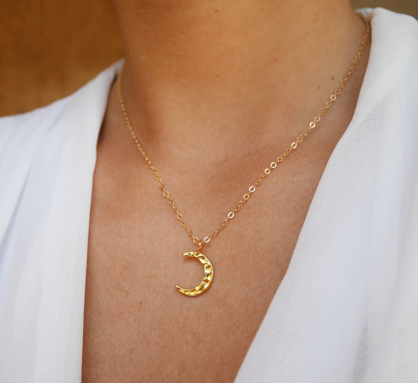 Collier Moon - Croissant de lune martelé - Plaqué Or