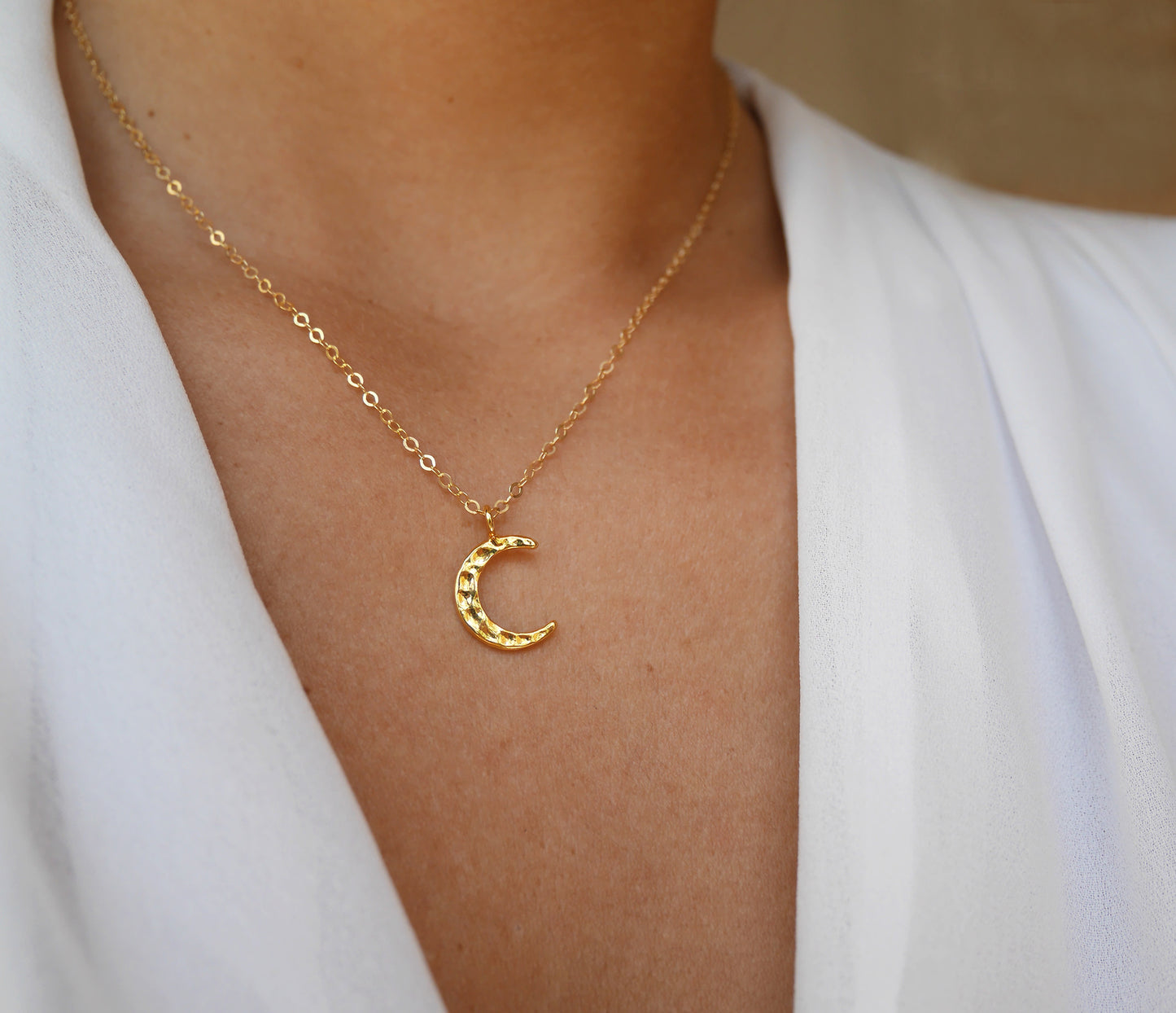 Collier Moon - Croissant de lune martelé - Plaqué Or