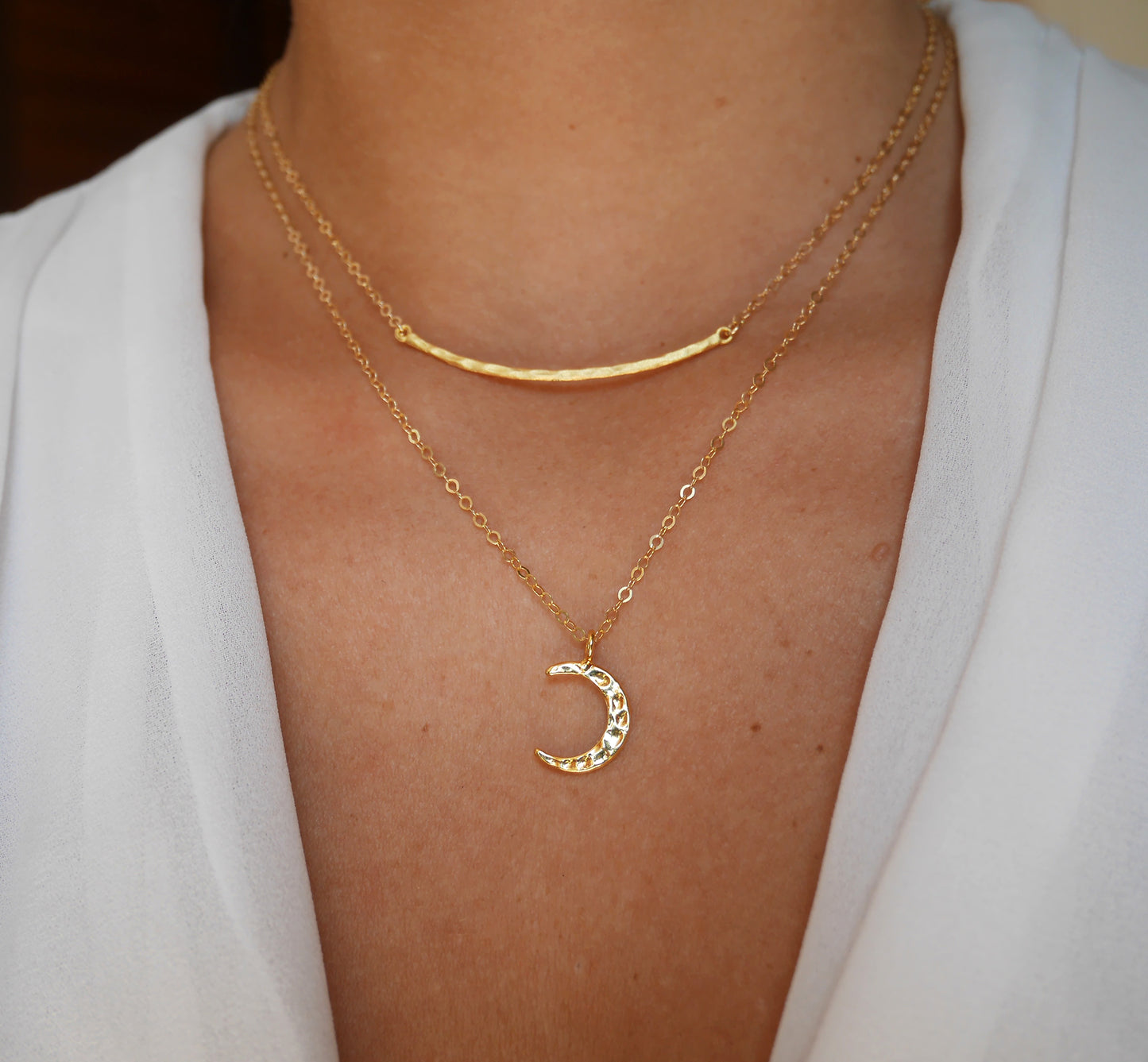 Collier Moon - Croissant de lune martelé - Plaqué Or