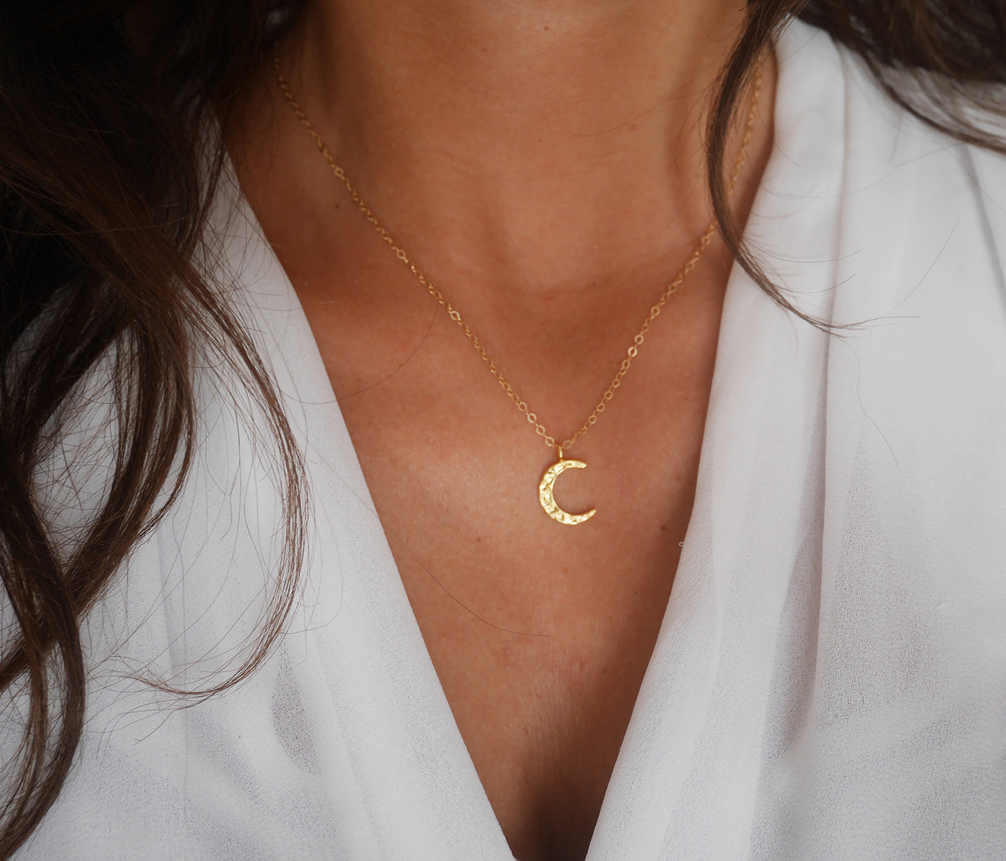 Collier Moon - Croissant de lune martelé - Plaqué Or