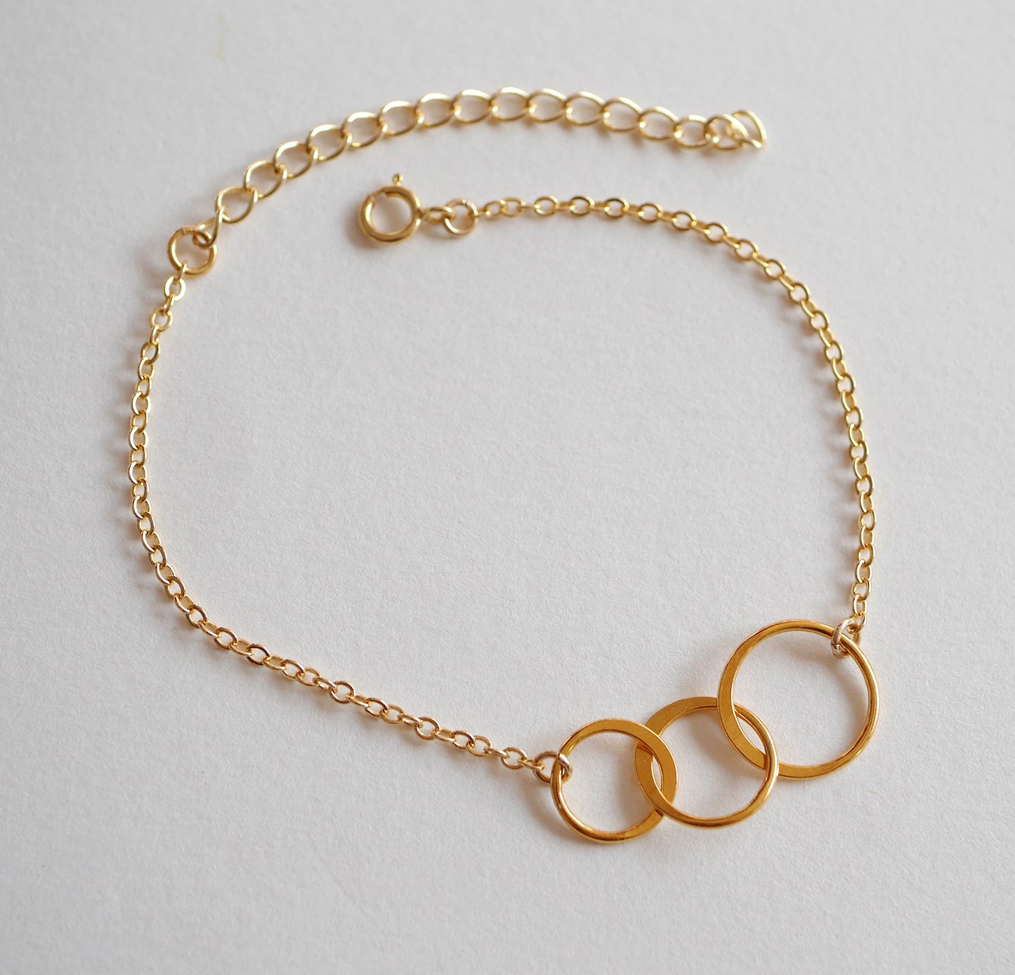 Bracelet Infinity 3 - Trois cercles imbriqués - Amour Infinis - Plaqué Or