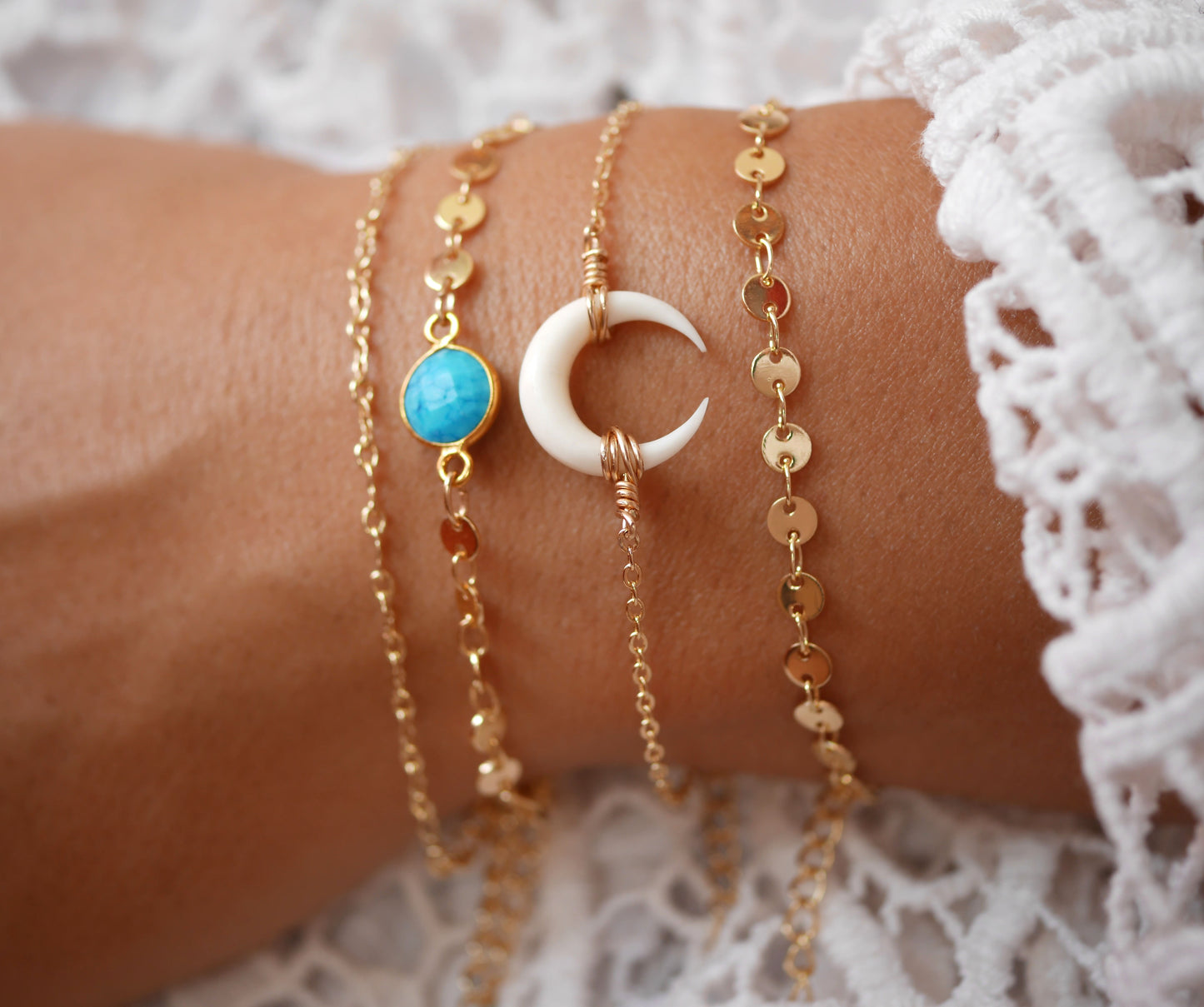 Lot de 4 Bracelets Boho empilable - Croissant de lune os blanc - Pierre Turquoise - Chaîne cercles - Multirangs - Plaqué Or