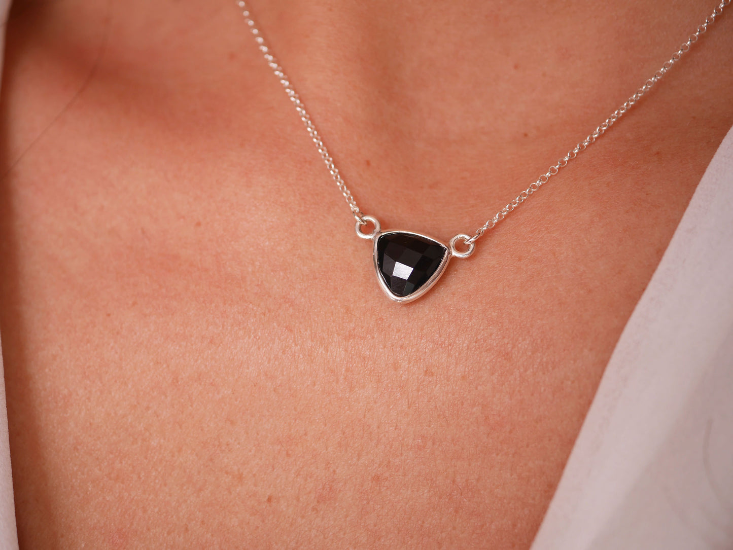 Collier Hazel - Triangle - Pierre Onyx Noir - Argent 925