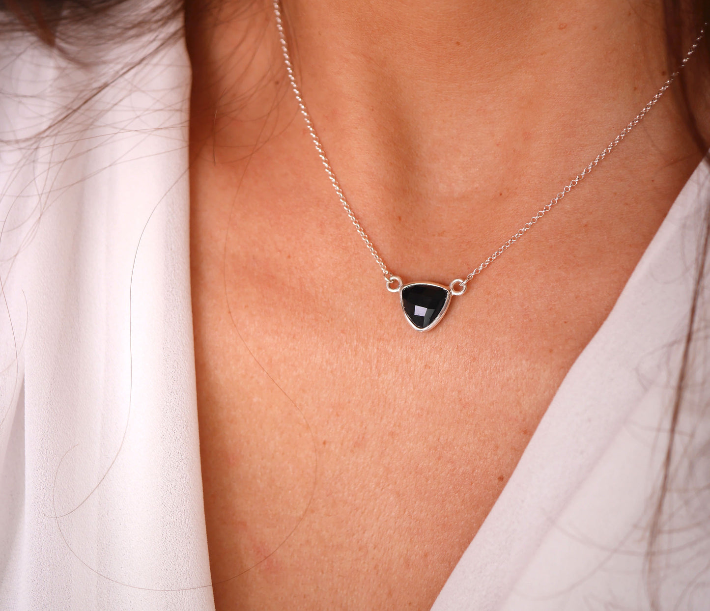 Collier Hazel - Triangle - Pierre Onyx Noir - Argent 925