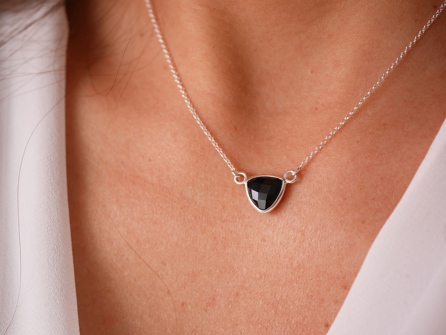 Collier Hazel - Triangle - Pierre Onyx Noir - Argent 925