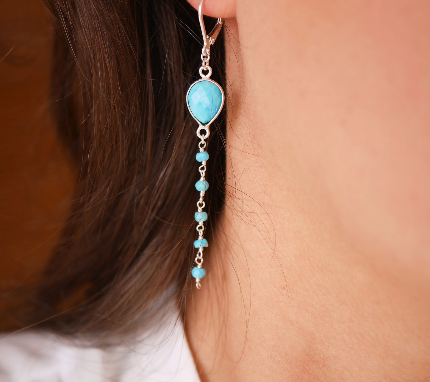 Boucles d'oreille Ondine - Pierre goutte Turquoise - Perles rosaire bleu - Argent 925