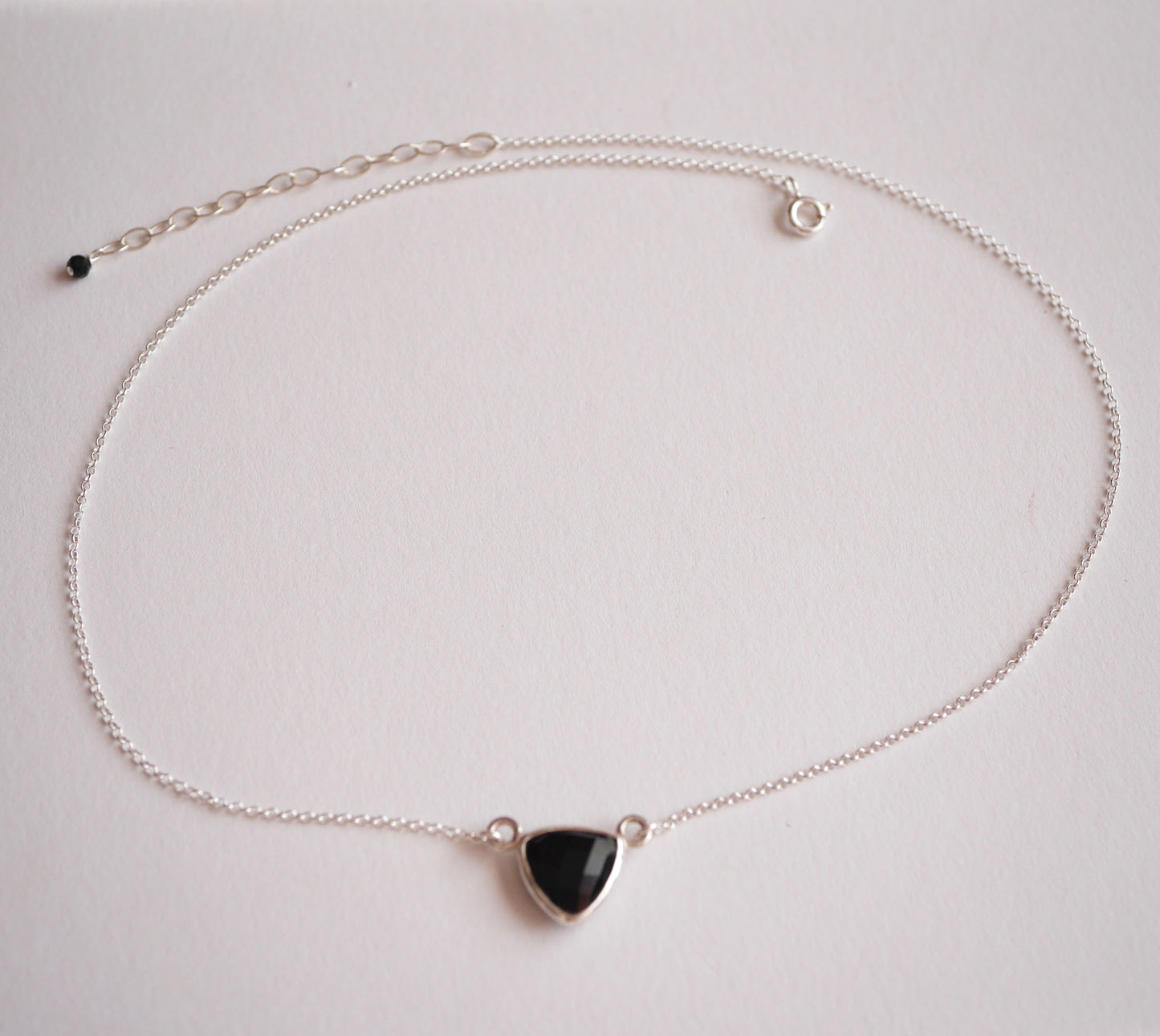 Collier Hazel - Triangle - Pierre Onyx Noir - Argent 925