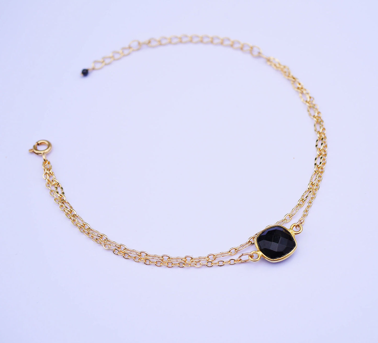 Bracelet Bégonia - Pierre carré Onyx noir - Chaîne épis - Plaqué Or