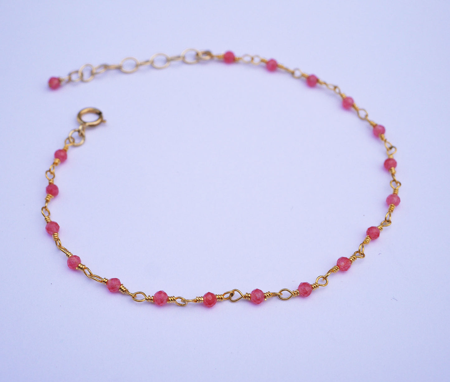 Bracelet Bohémia - Perles pierre Calcédoine rose indien - Chaîne rosaire - Plaqué Or