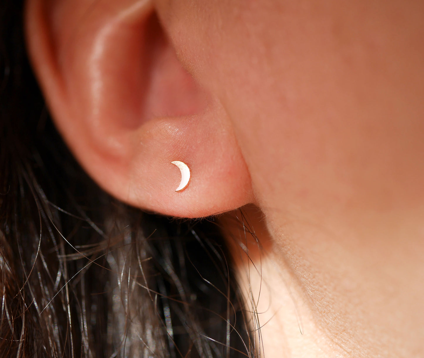 Boucles d'oreille Inaë - Puce - Croissant de lune - Plaqué Or