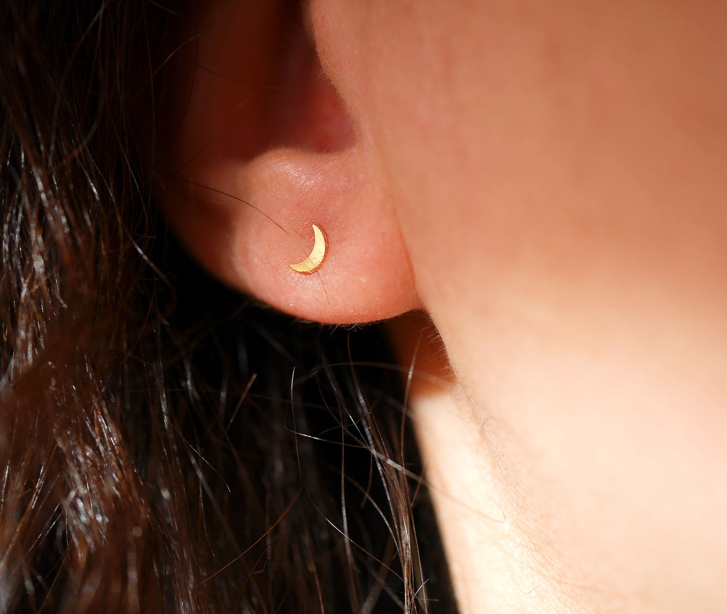 Boucles d'oreille Inaë - Puce - Croissant de lune - Plaqué Or