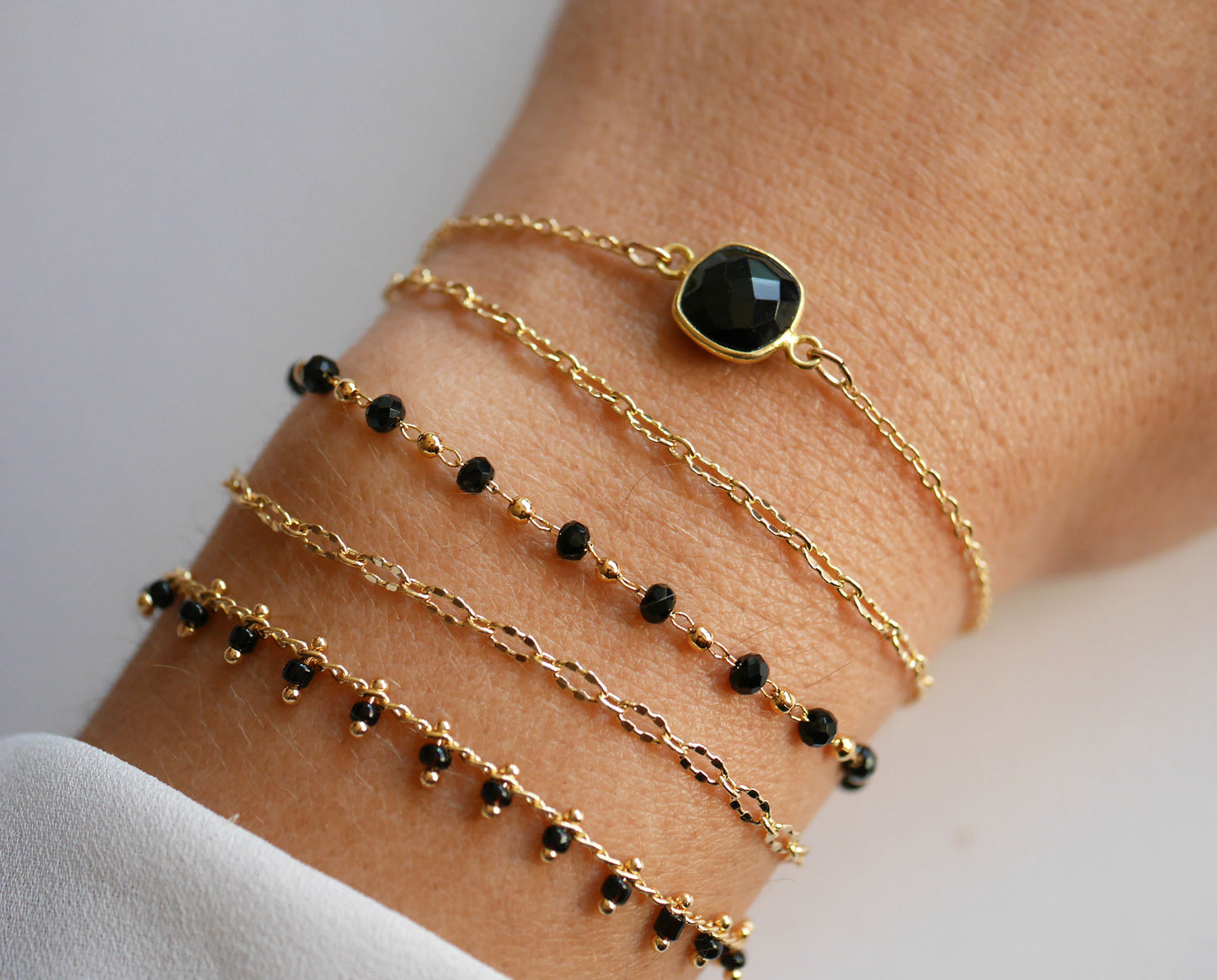 Lot 4 Bracelets fin empilable - Multi rangs - Pierre Onyx Noir - Multi tours - Plaqué Or