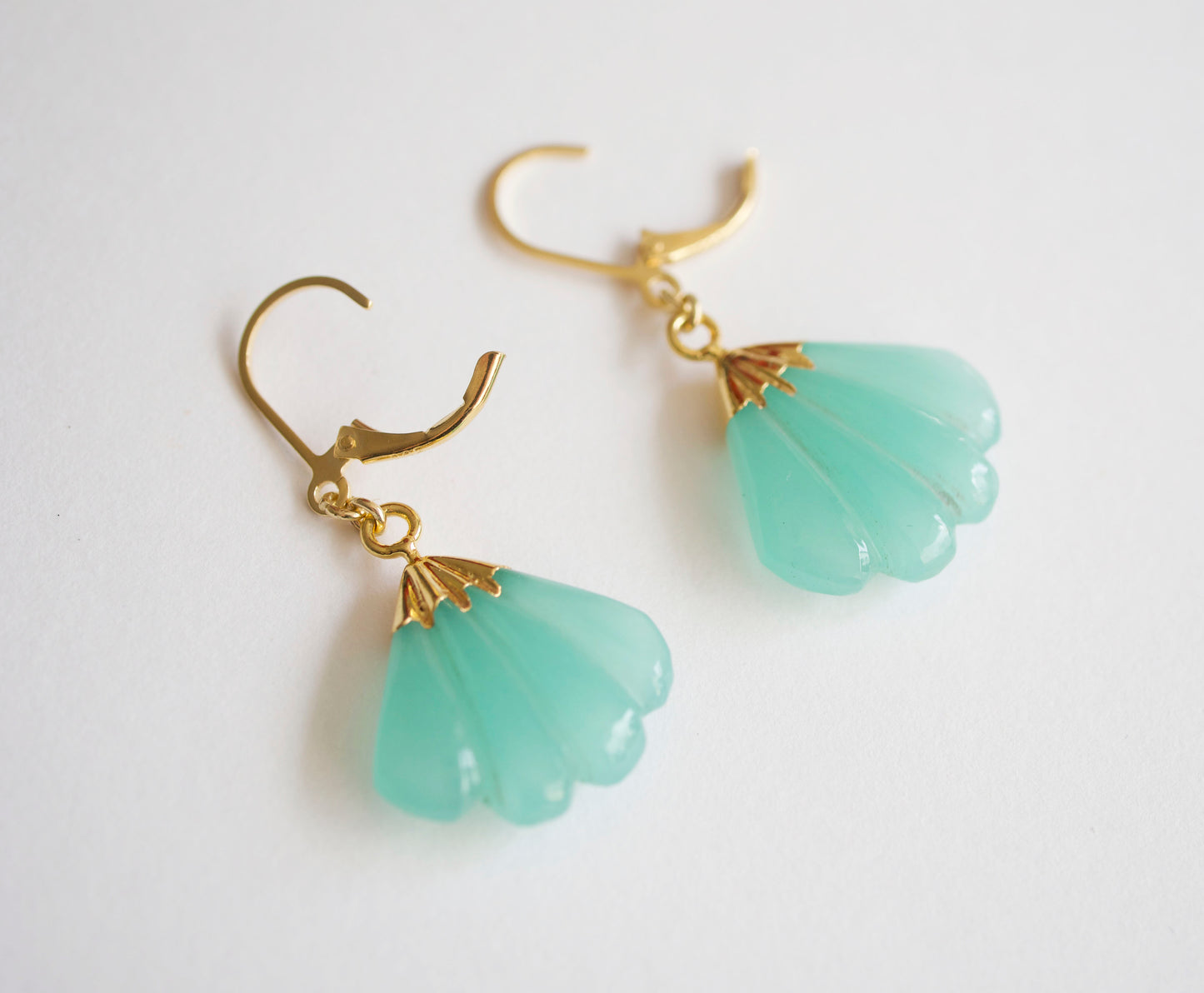 Boucles d'oreille Mermaid - Coquillage éventail - Vert d'eau - Plaqué Or