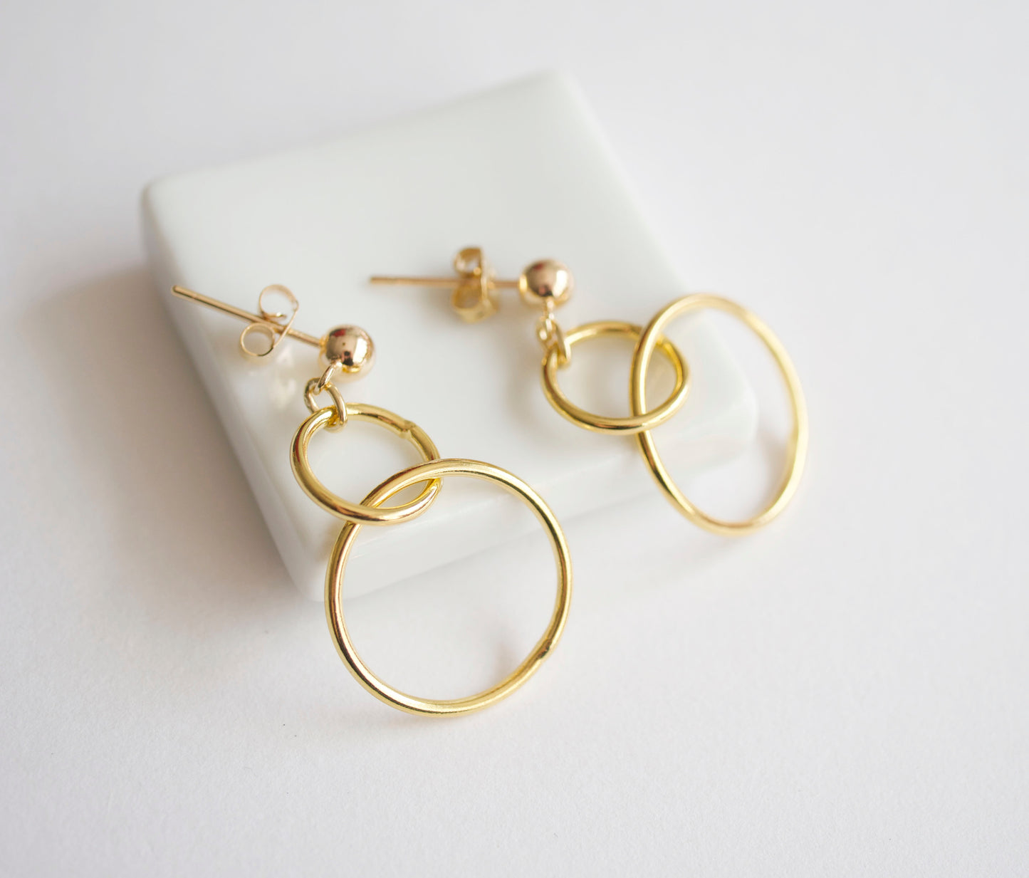 Boucles d'oreilles Infinity - Double cercles liés - Plaqué Or