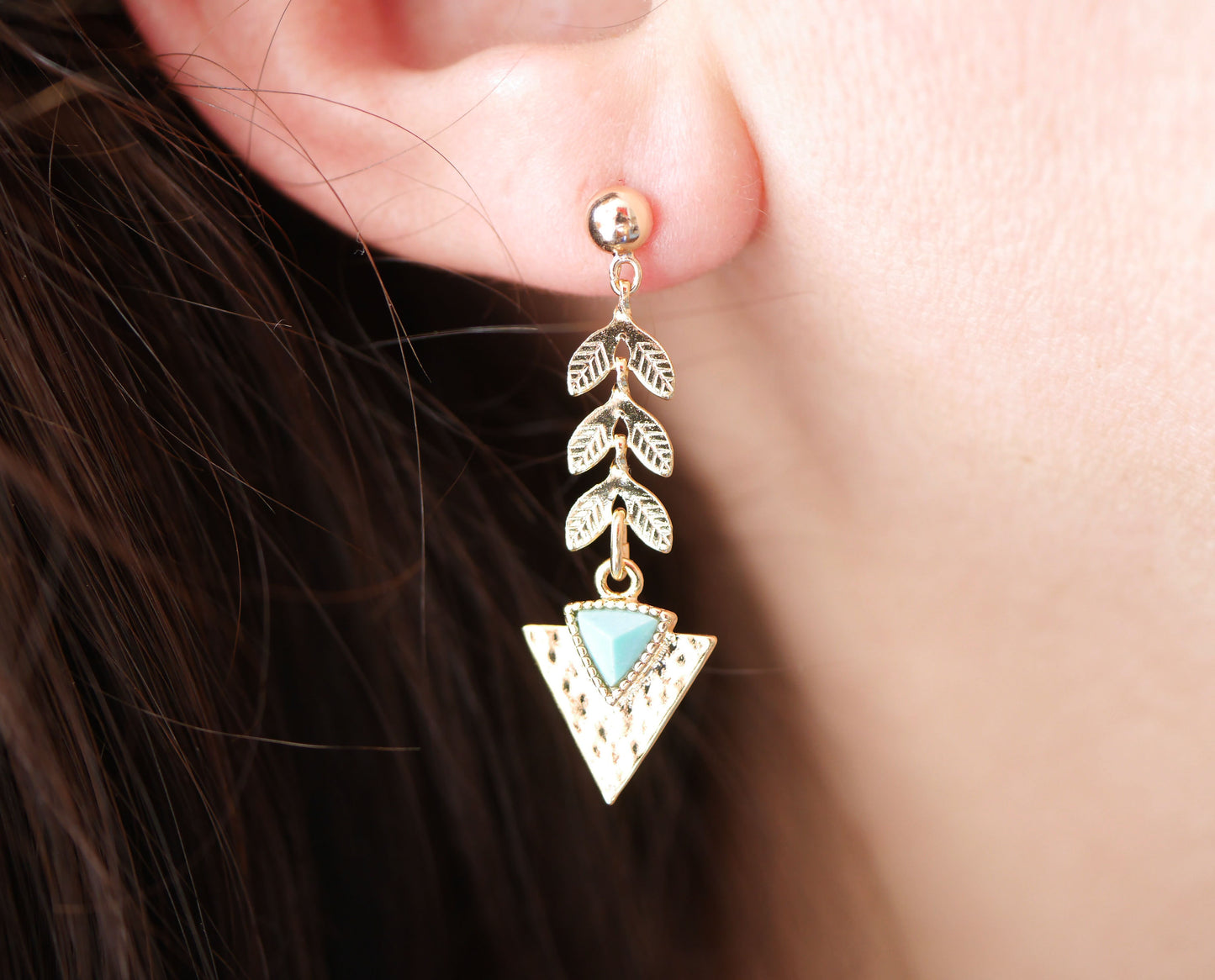 Boucles d'oreille Aztec - Triangle - Pierre bleu Turquoise - Chaine épis - Plaqué Or