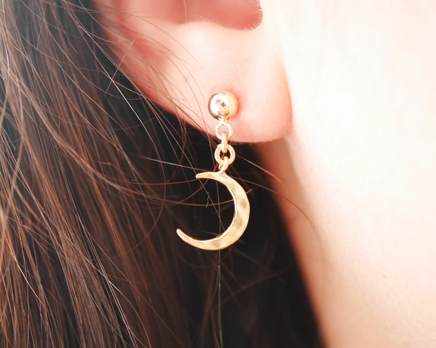 Boucles d'oreilles Moon - Croissant de lune martelé - Plaqué Or