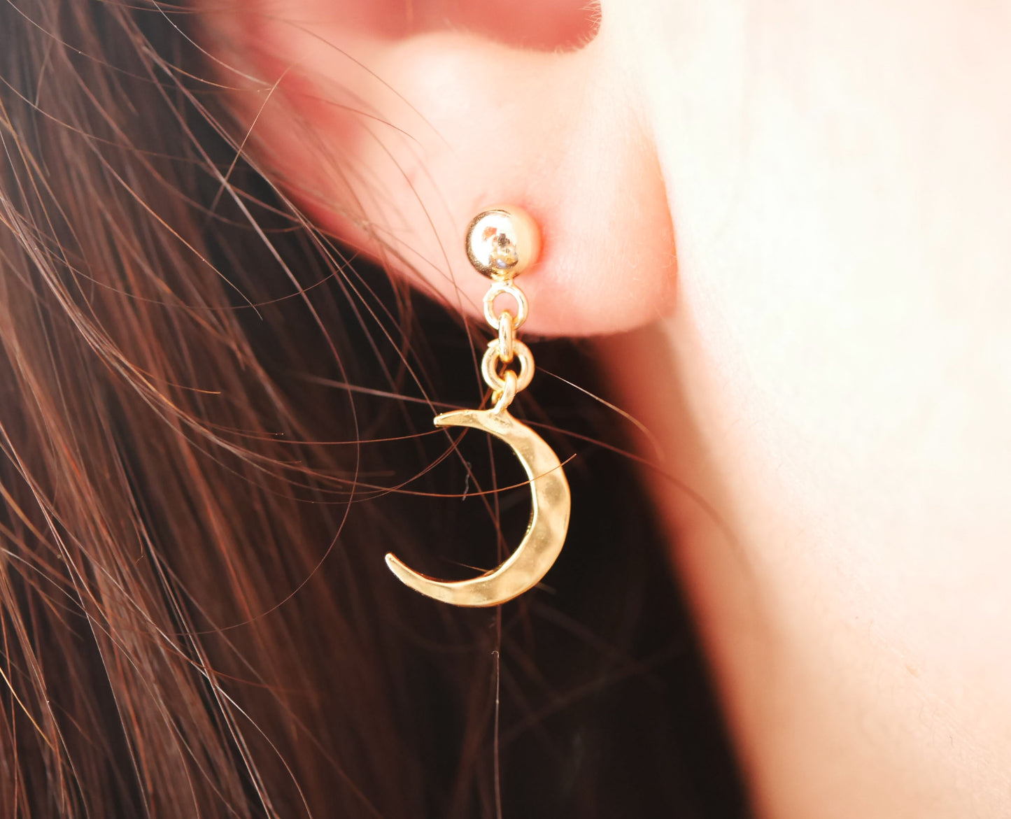 Boucles d'oreilles Moon - Croissant de lune martelé - Plaqué Or