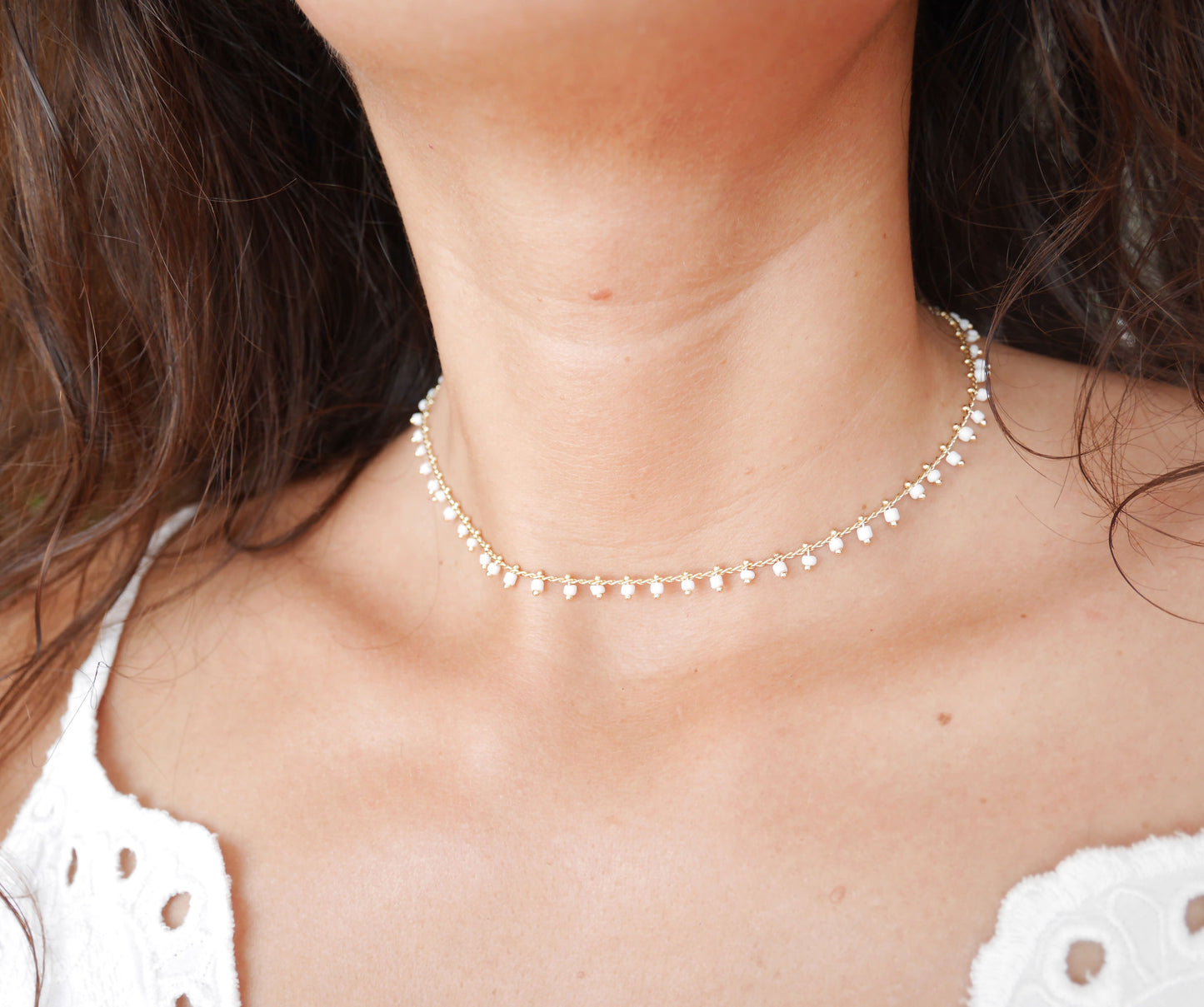 Ras du cou Dahlia - Choker - Collier court - Perles blanches - Plaqué Or