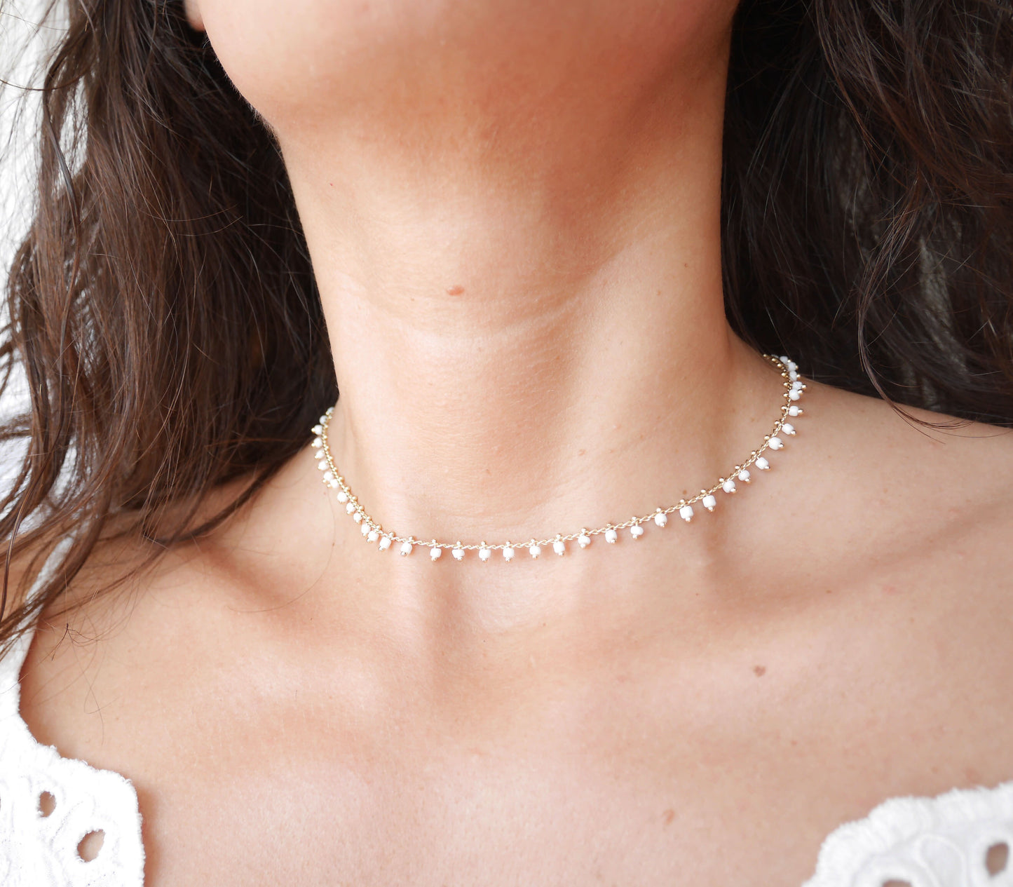 Ras du cou Dahlia - Choker - Collier court - Perles blanches - Plaqué Or