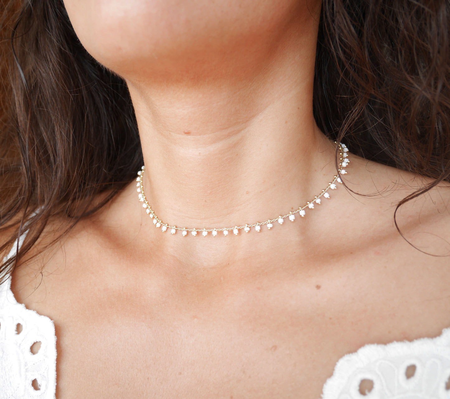 Ras du cou Dahlia - Choker - Collier court - Perles blanches - Plaqué Or