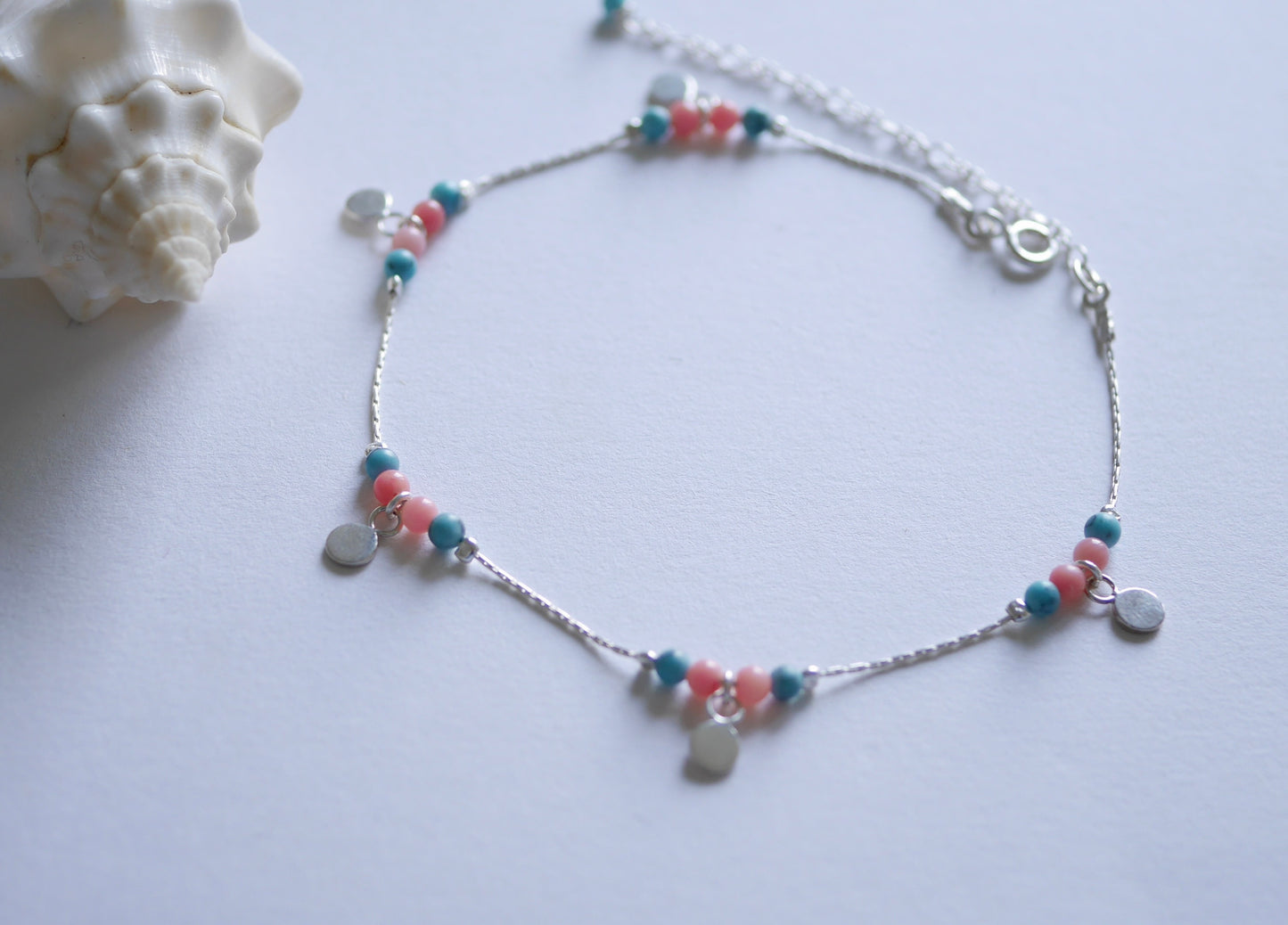 Bracelet de cheville Moana - Chaîne serpent - Médailles - Perles Turquoise et corail - Argent 925