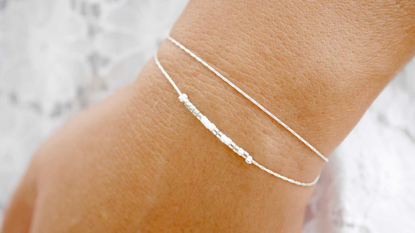 Parure collier + bracelet - Argent 925 - Chaine serpent fine - Perles de verre Miyuki blanches et argentés - Bijoux mariage - Minimaliste